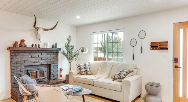 Fish, Hike & Explore: Cabin w/ Yard in Big Bear, Забронировать Дом для отпуска Биг-Бэар-Сити San Bernardino Mountains