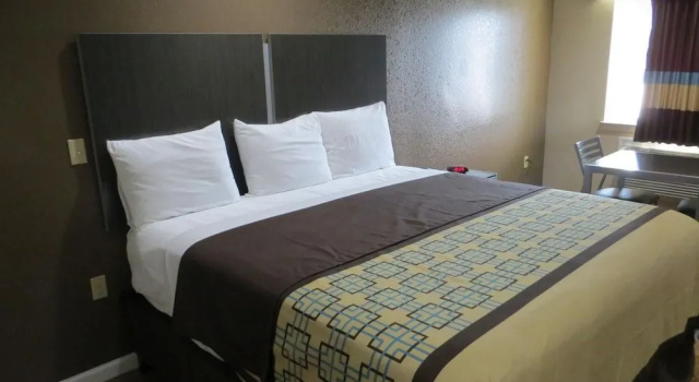 Scottish Inn & Suites, Rezerwuj Hotel Hotele w Baytown z Parkingiem, Parking