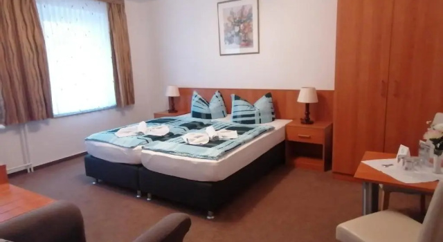 Трёхместный номер Standard Hotel Garni zum Goldenen Ring