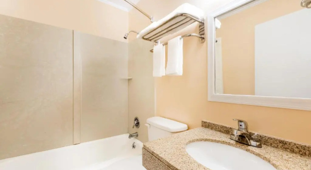 Двухместный номер Standard Budget Inn Mifflintown