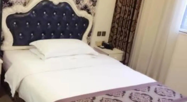 Двухместный номер Business Chengdu Heinl Hotel