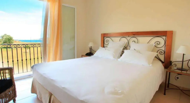 Hotel De La Pyramide, Забронировать Отель Отели Étang de Thau с завтраком, Завтраки