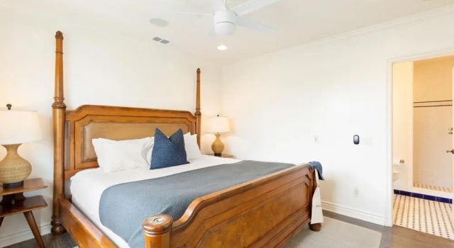Ocean Front Walk 2 in San Diego, Забронировать Отель Отели San Diego Metropolitan Area с парковкой, Парковка