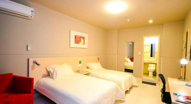 Номер Business Jinjiang Inn Daqing Lande Lake