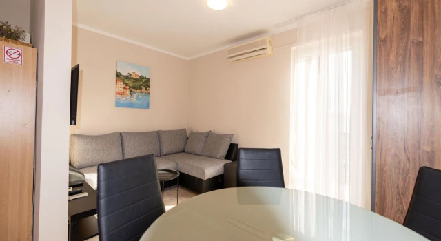Amazing Apartment in Starigrad With 1 Bedrooms and Wifi, Забронировать Апартаменты/квартира Селине Starigrad-Paklenica Riviera