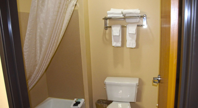 Четырёхместный люкс Americas Best Value Inn Saint Robert/Fort Leonard Wood