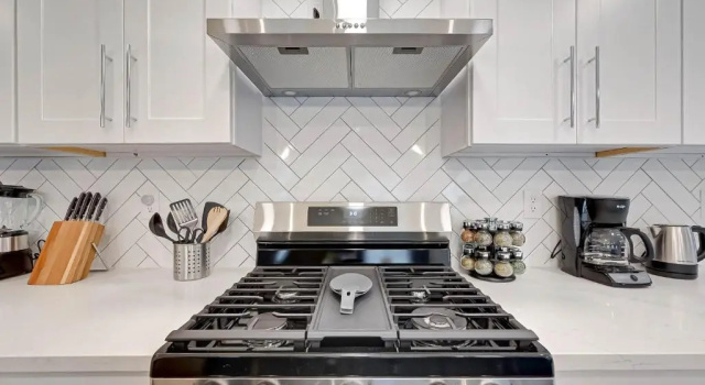 Коттедж Relax Central in Houston, 10 Mins to Galleria, Work-cation, 4 Bdrms, 3 Baths