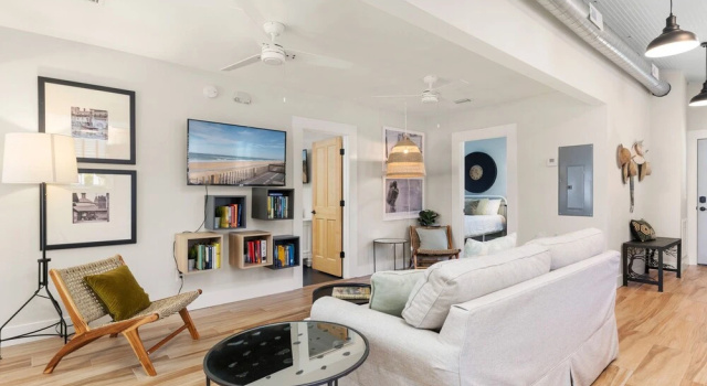 Historic Dream - Unit B