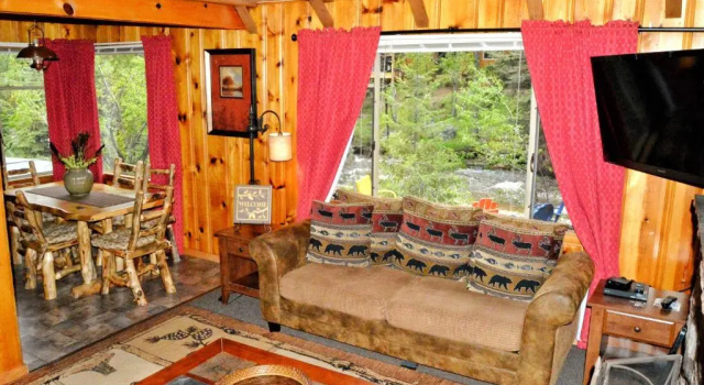 Семейный номер Standard с видом на реку The Inn on Fall River & Fall River Cabins