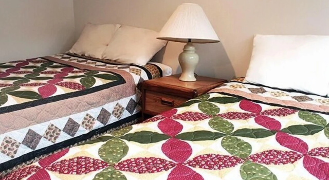 Четырёхместный номер Standard Sun and Surf Motel