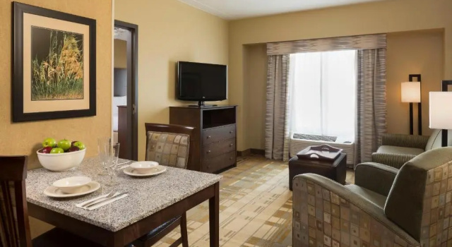 Люкс с 2 комнатами Homewood Suites by Hilton Coralville - Iowa River Landing
