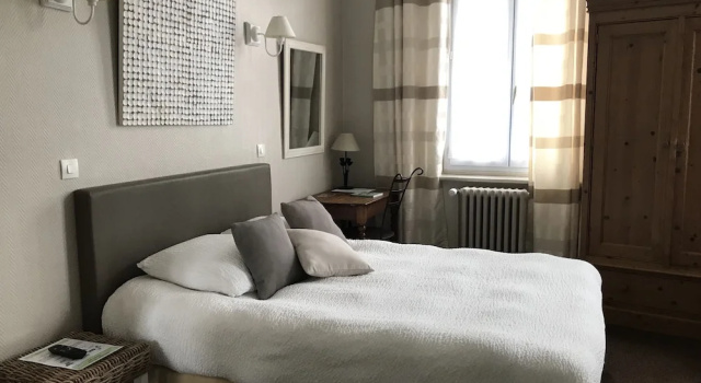 Четырёхместный номер Classic Logis Hôtel & Restaurant "Au Gré du Vent"