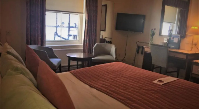 Двухместный номер Standard The George Hotel