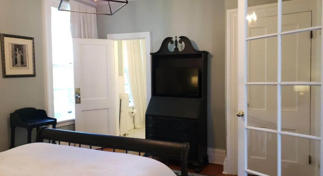 The Wiltwyck, Boek Pension Kingston 