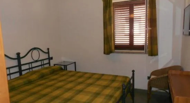 Girasole Sul mare, Забронировать Отель Отели Санта-Тереза-Галлура с парковкой, Парковка