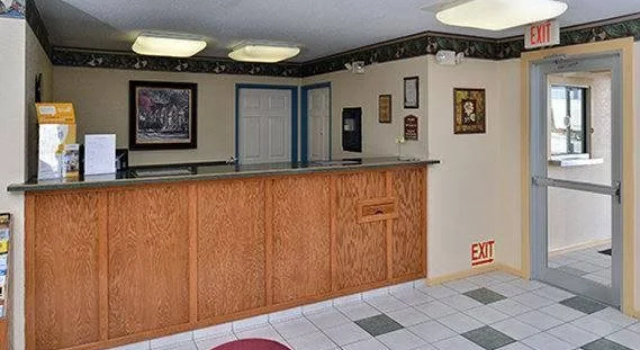Heritage Place Inn, Забронировать Отель Отели Уоррен с парковкой, Парковка