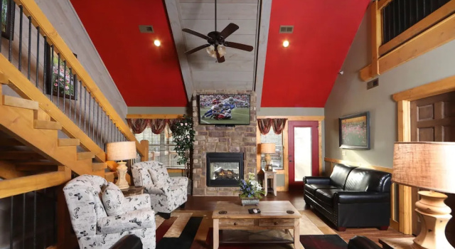 Aqua Paradise - Six Bedroom Chalet, Забронировать Шале Отели Great Smoky Mountains National Park с парковкой, Парковка