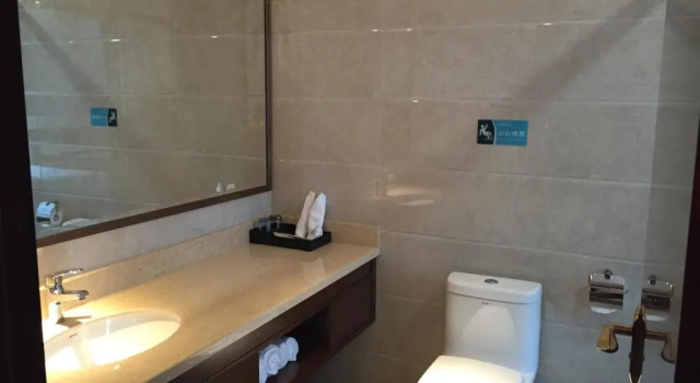 Номер Comfort Milton Hotel