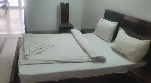 OYO 88327 Royal Inn, Забронировать Отель Нью-Дели Национальный столичный округ Дели