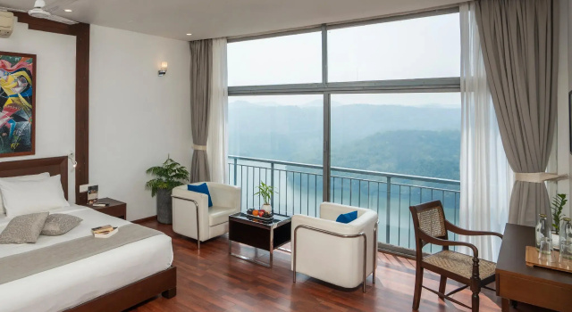 Ragamaya Resort & Spa Munnar, Varaa Lomakeskus Munnar hotellit, joissa on uima-allas, Uima-allas