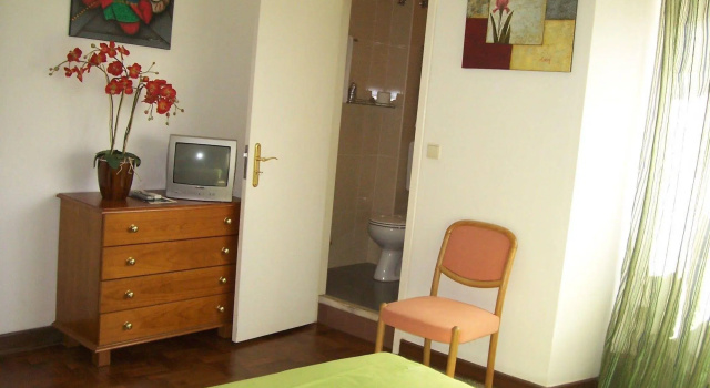 Residencial Caravela, Забронировать Отель Арроюш 