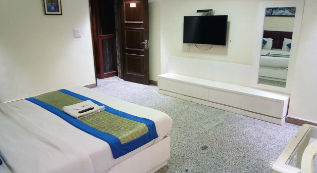 Airport Hotel The Paramont, Забронировать Отель Отели Нью-Дели с парковкой, Парковка