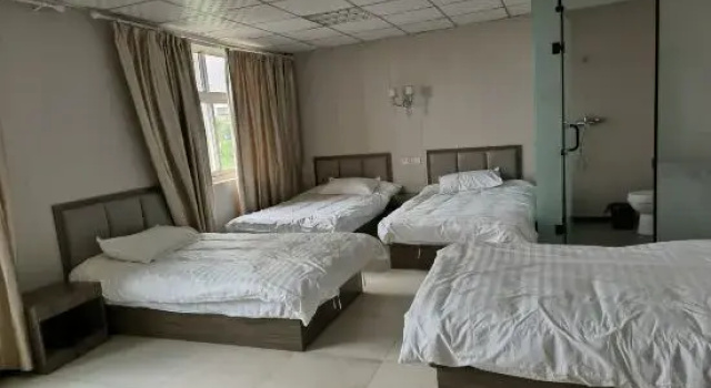 Luoyang Aichao Hotel