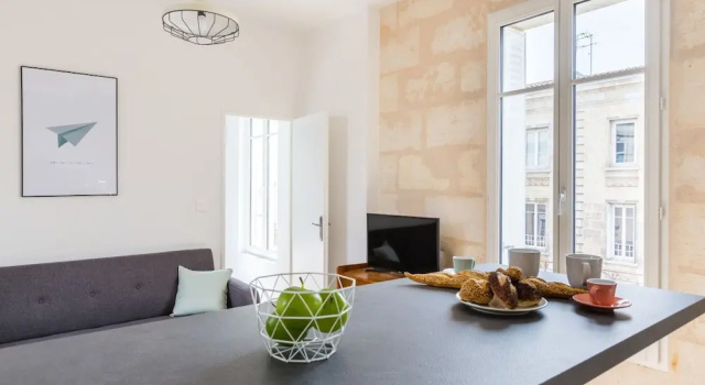 Superb apartment modern and calm, Забронировать Апартаменты/квартира Шартрон Бордо