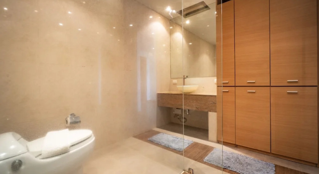 CAPITAL O890 The Royal Bay View Villas, Забронировать Отель Карон Бич Пхукет
