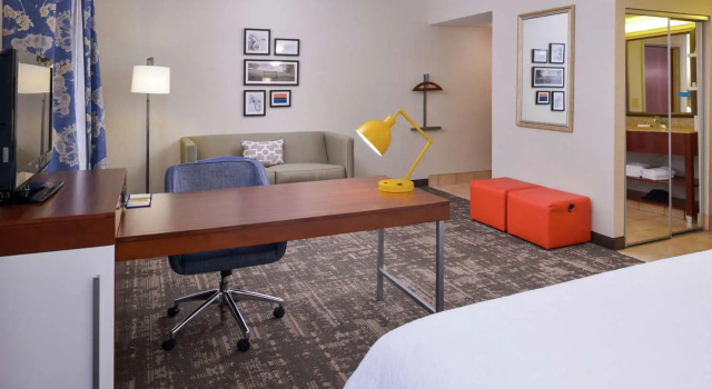 Двухместный люкс Hampton Inn & Suites Wilmington