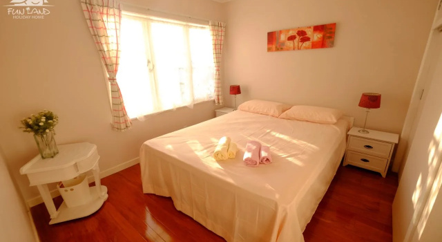 Orewa FunaLand Holiday Home, Забронировать Отель Орева регион Окленд