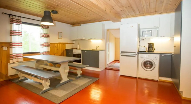 Коттедж с 4 комнатами Resort Naaranlahti