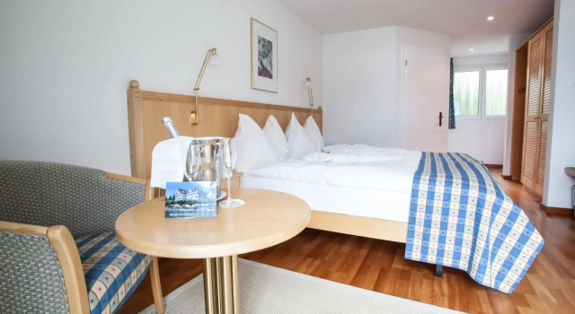 Garni Hotel Frohburg, Забронировать Отель Отели Центральной Швейцарии с парковкой, Парковка