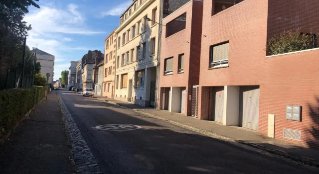 Апартаменты #LIndustrioChampetre Free Parking, Bien Situé, Spacieux, Proche Clinique
