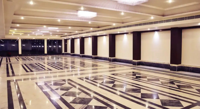 Royal Windsor Hotel, Varaa Hotelli Kāthgodām Uttarakhand