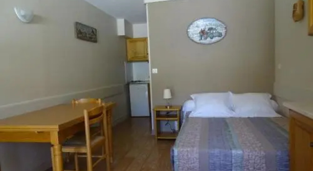 Residence Le Bec De L'Aigle, Забронировать Отель Лавейсьер Ле-Лиоран, рядом с Туристический центр Lioran