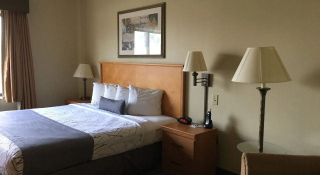 Coon Rapids North Metro Hotel to Norwood Inn & Suites, Забронировать Отель Отели Кун-Рэпидс с бассейном, Бассейн