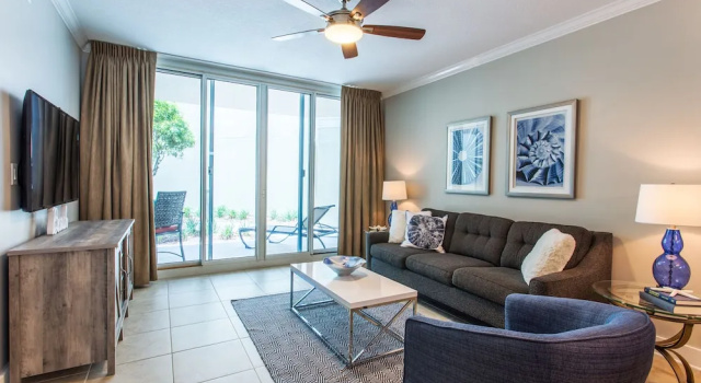 Waterscape A230 - 1 Br condo by RedAwning