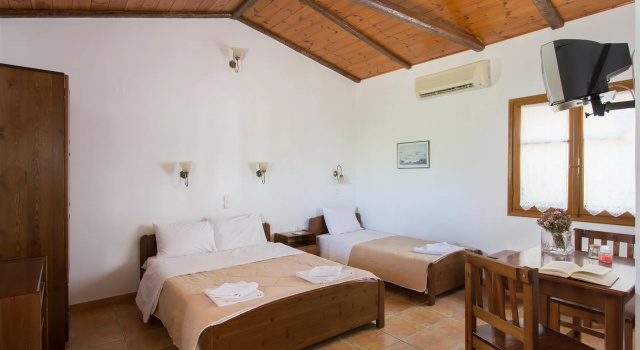 Georgias Houses, Забронировать Гостевой дом Отели Cape Malea с завтраком, Завтраки