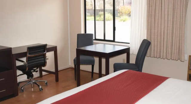 Номер Standard Cambria Palms Motel
