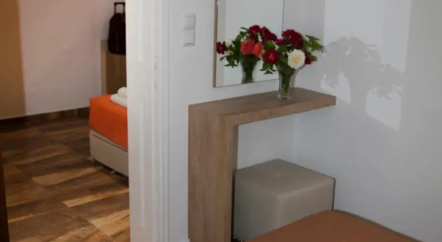 Семейный номер Standard с 2 комнатами с балконом Zeus Hotel