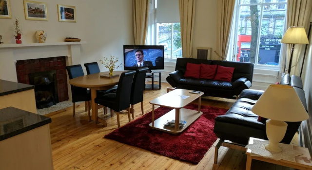 Kelvin Apartment, Забронировать Апартаменты/квартира Отели Глазго с парковкой, Парковка
