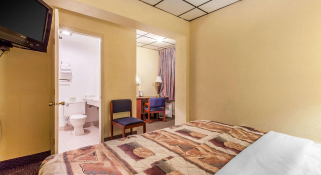 Двухместный номер Standard Rodeway Inn Sandusky North
