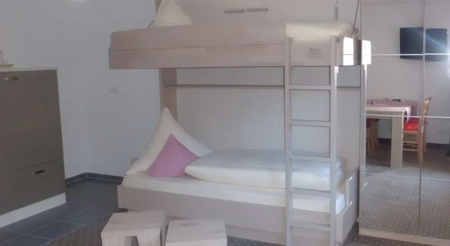 Alpina Appartements, Prenota Hotel Grän Tannheimertal