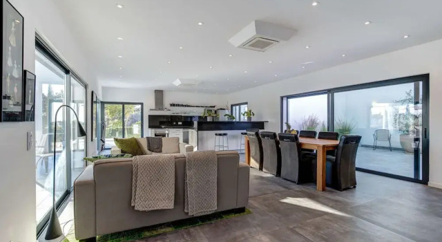 Casa Blanca Magnificent 4 Bedroom Villa With MOD, Забронировать Вилла Карвоэйру Барловенто