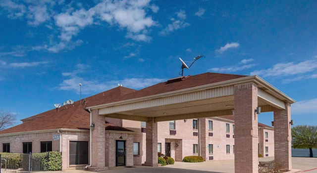 Days Inn Fort Worth-Stockyards, Забронировать Отель Сагино штат Техас