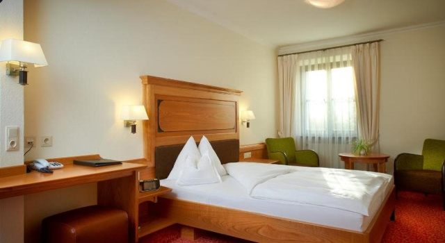 Hotel Landgasthof Zur Post, Забронировать Отель Отели Нижней Баварии 3 звезды, 3*