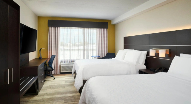 Четырёхместный номер Standard Holiday Inn Express & Suites Windsor East - Lakeshore by IHG