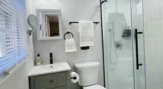 Elegant 3BR/2BA House in the Heart of Princeton + Free Parking, Đặt Khách sạn Princeton North Jersey