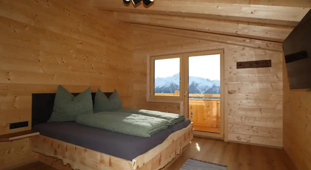 Chalet at 1700m With Panoramic Views, Забронировать Шале Хипах Швац
